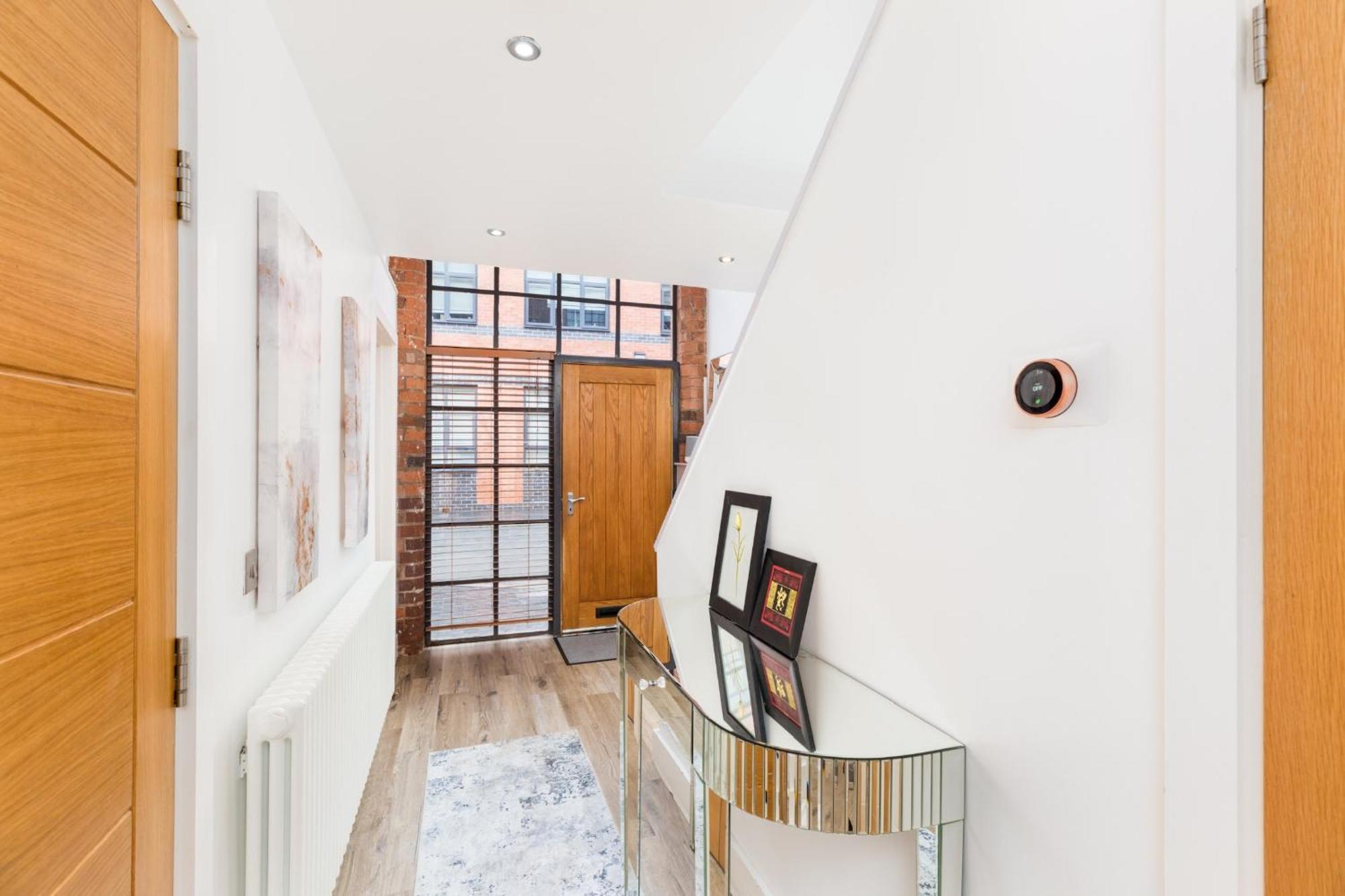 High End Luxury Townhouse In Jq, 4 Bedrooms, Flat Screen Tv In All Rooms, Free Parking, Near Birmingham City Centre Deposit Required Exterior foto